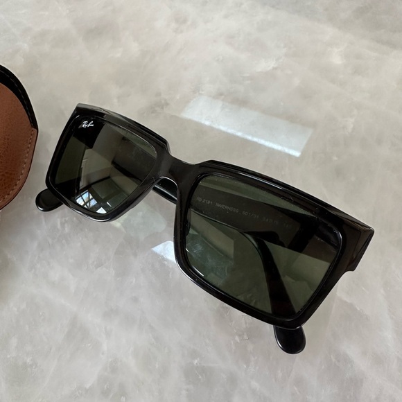 Ray-Ban Accessories - NEW Ray-Ban RB2181 Inverness Polished Black Sunglasses G-15 Green